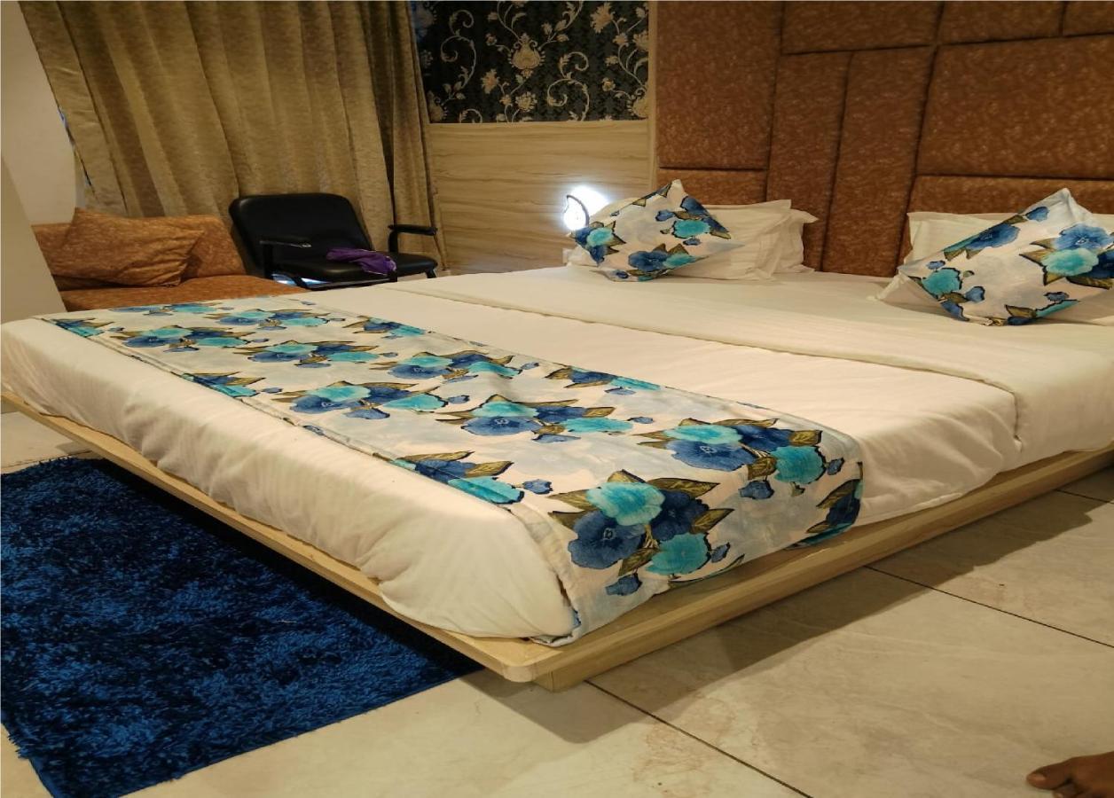 Hotel Lotus Villa Ahmedabad Eksteriør billede