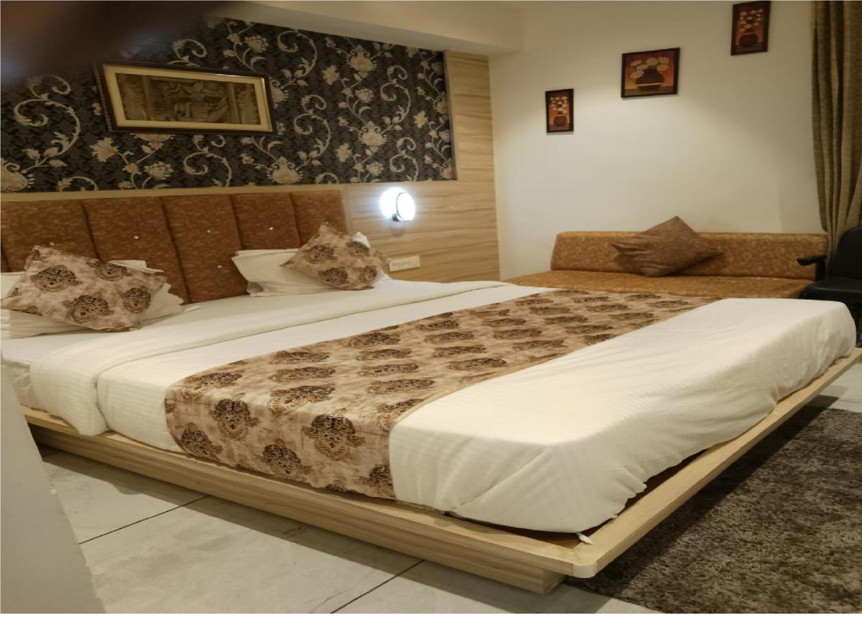 Hotel Lotus Villa Ahmedabad Eksteriør billede