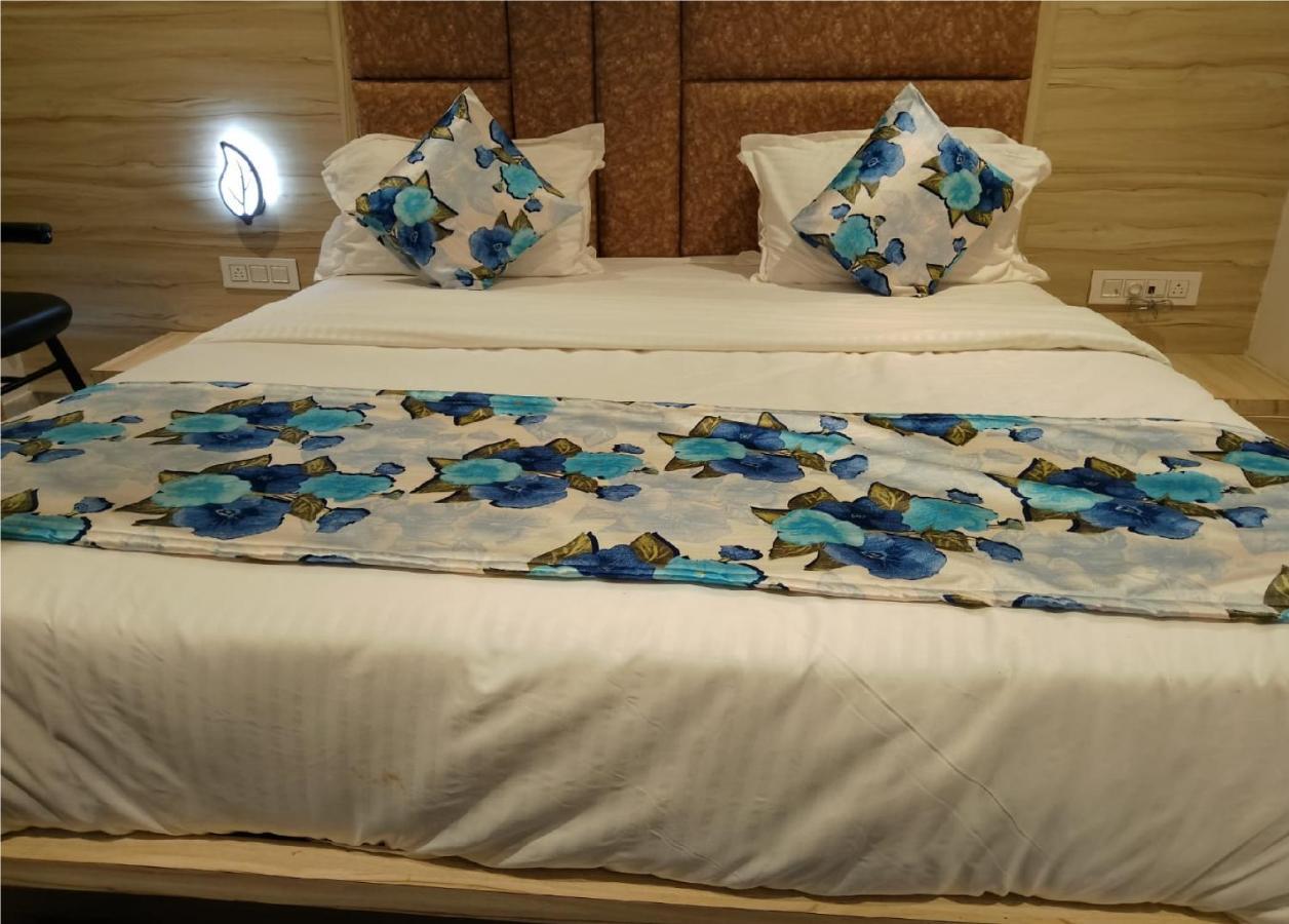 Hotel Lotus Villa Ahmedabad Eksteriør billede