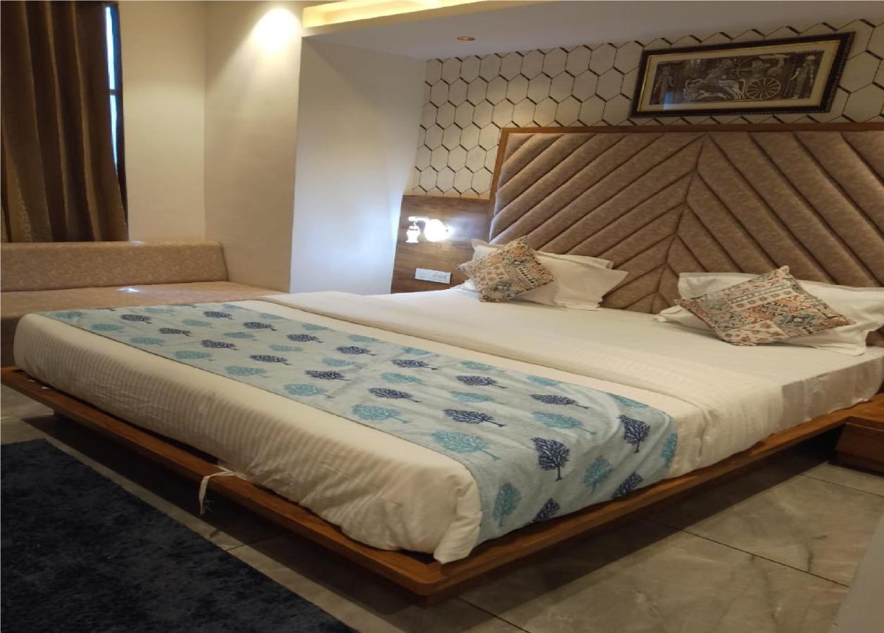 Hotel Lotus Villa Ahmedabad Eksteriør billede