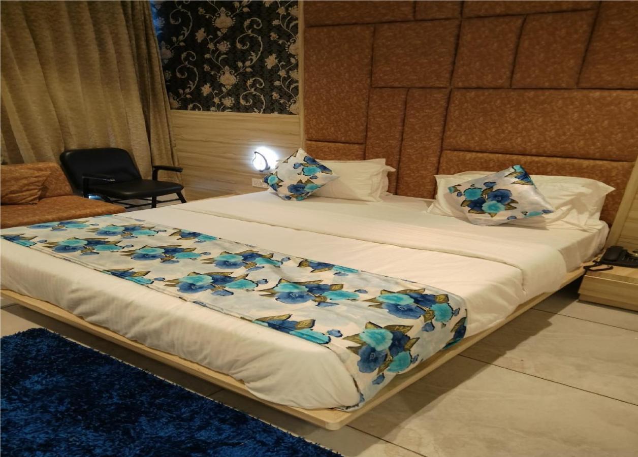 Hotel Lotus Villa Ahmedabad Eksteriør billede