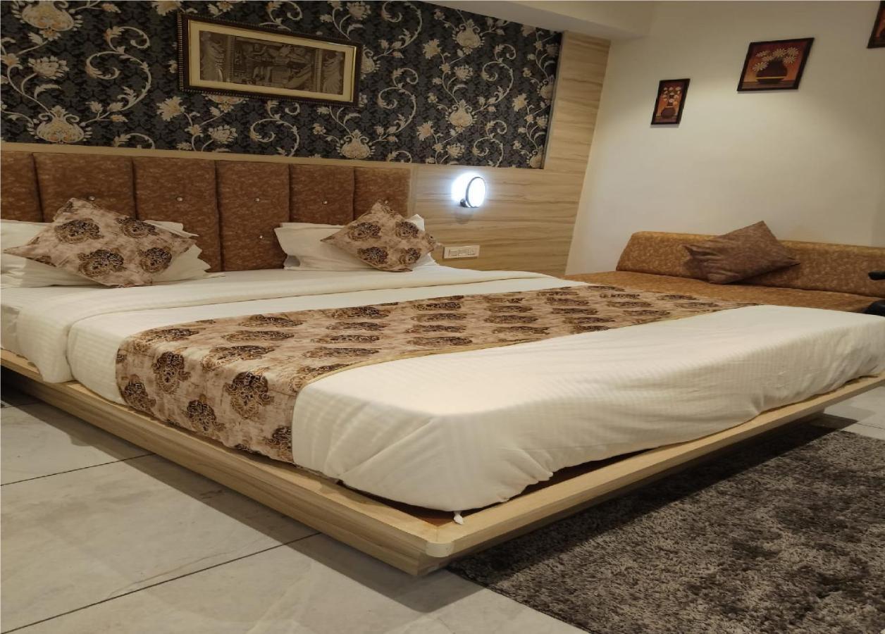 Hotel Lotus Villa Ahmedabad Eksteriør billede