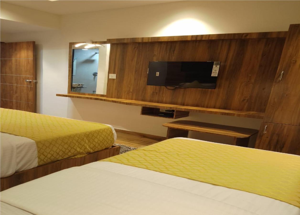 Hotel Lotus Villa Ahmedabad Eksteriør billede